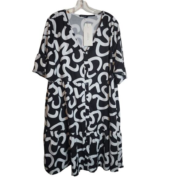 BloomChic Geometric Bell Sleeve Flutter Pocket Button Detail Dress, NWT, 14/16 - Picture 2 of 7